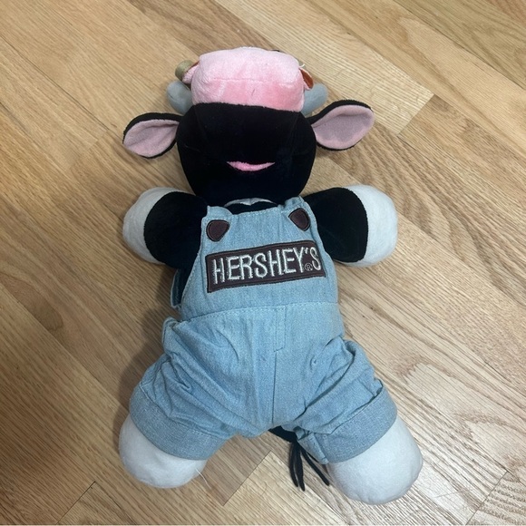 Hershey Chocolate World Cow Plush Stuffed Animal - Picture 3 of 5
